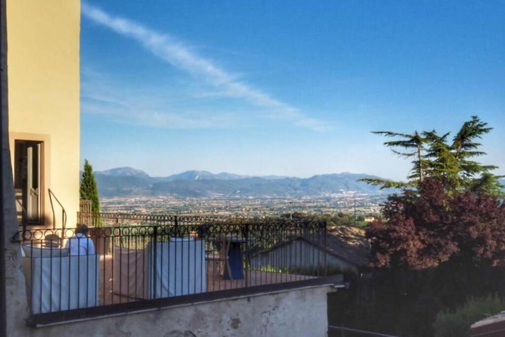L'Angolo Di Zia Anna Montefalco Exterior photo